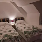 3 Bed Barn - Sleeps Up To 6 - Parking - Wifi בית נופש הוקסהד