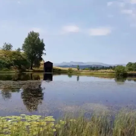 3 Bed Barn - Sleeps 6 - Parking - Wifi ホークスヘッド