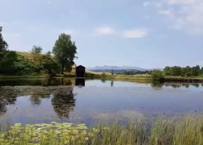 3 Bed Barn - Sleeps Up To 6 - Parking - Wifi 霍克斯黑德